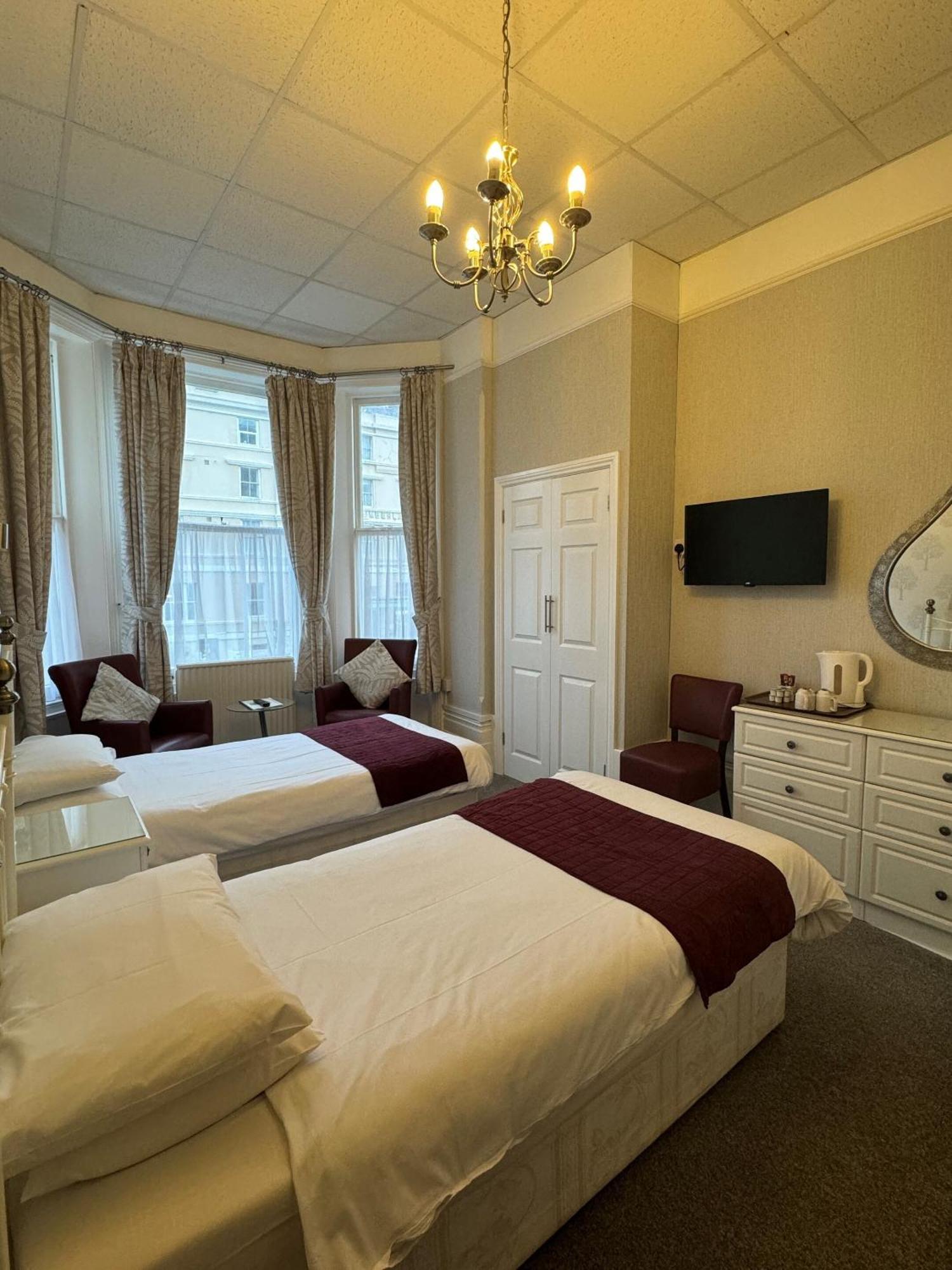 Haddon Hall Hotel Eastbourne Cameră foto