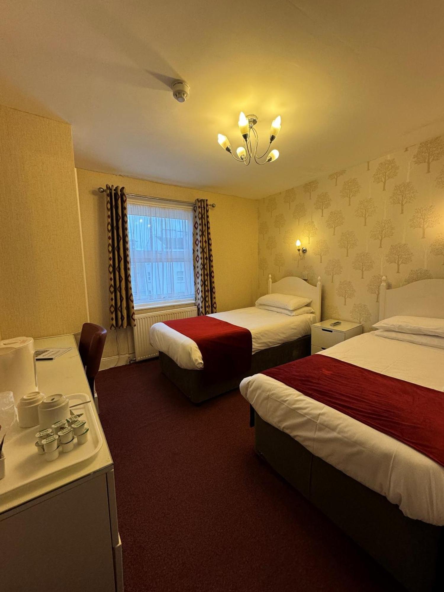 Haddon Hall Hotel Eastbourne Cameră foto