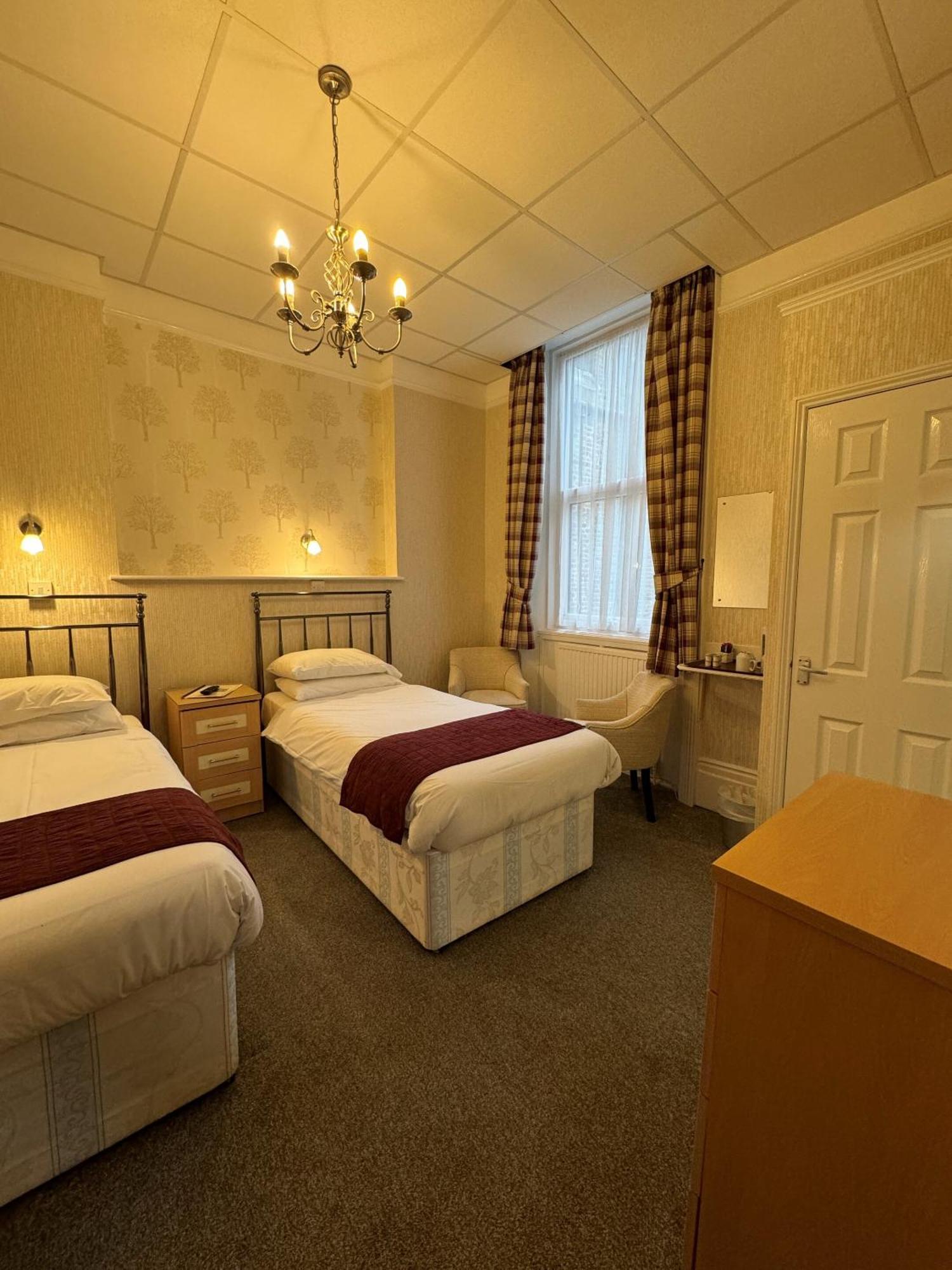 Haddon Hall Hotel Eastbourne Cameră foto
