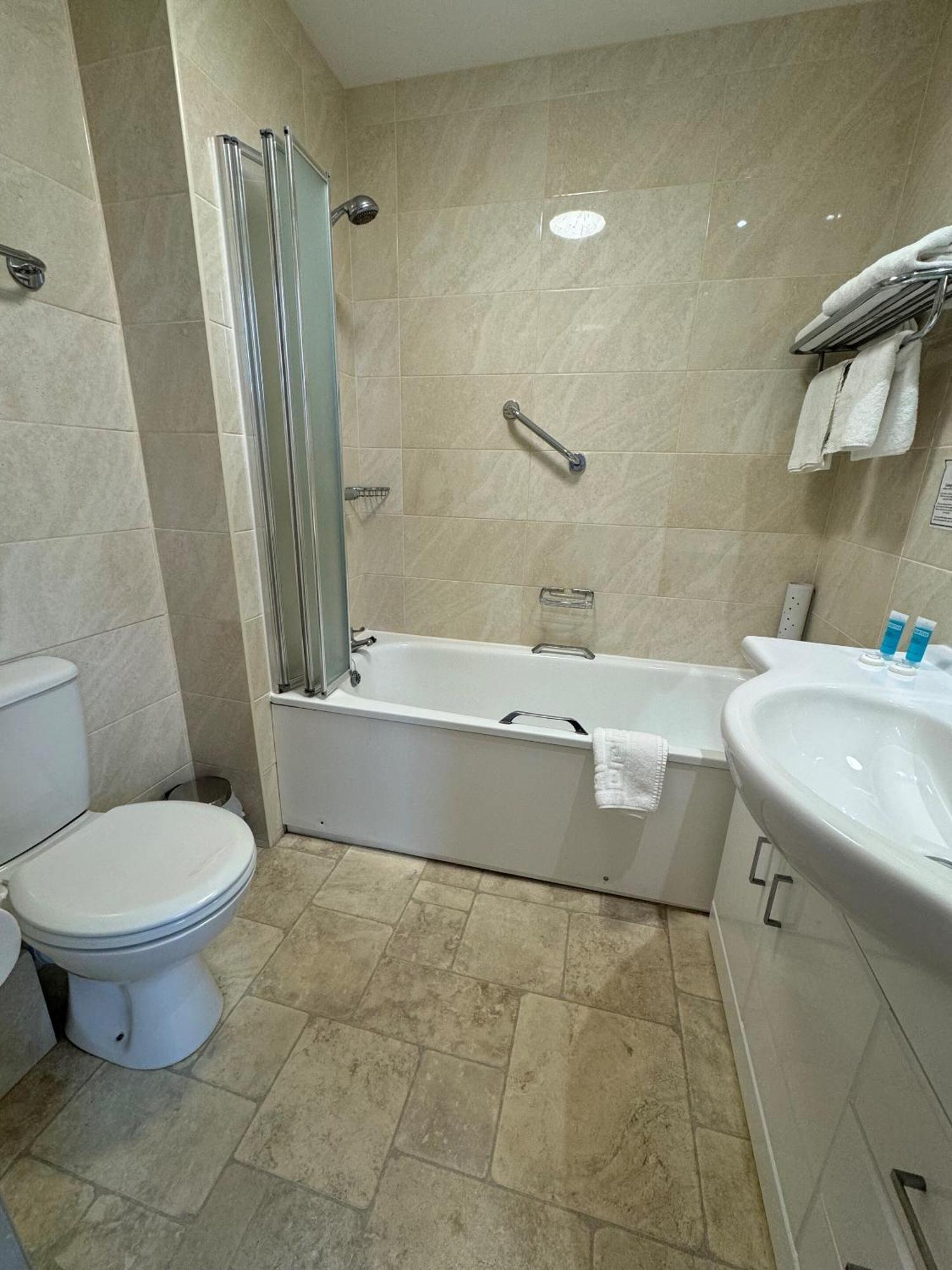 Haddon Hall Hotel Eastbourne Cameră foto